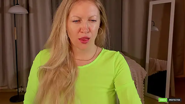 Snapshot of sugamomy chatting on November 2025 12:32:01 AM sugamomy online show from November 2025 12:32:01 AM