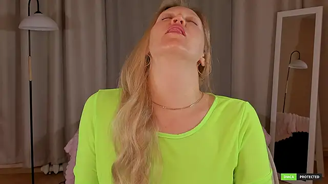 sugamomy online show from November 2025 12:44:02 AM