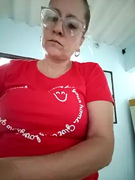 Snapshot of deisy_summers47x chatting on February 2025 03:08:01 PM deisy summers47x online show from February 2025 03:08:01 PM