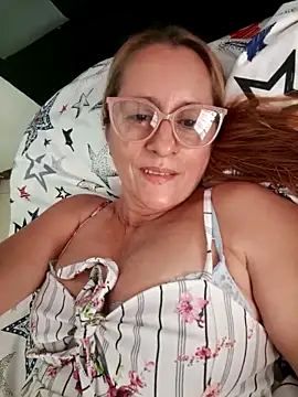 Snapshot of deisy_summers47x chatting on February 2025 04:31:01 PM deisy summers47x online show from February 2025 04:31:01 PM