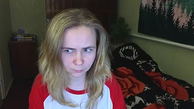 Snapshot of Riley_Roo chatting on December 2024 06:37:02 PM Riley Roo online show from December 2024 06:37:02 PM