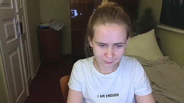 Snapshot of Riley_Roo chatting on January 2025 08:59:02 PM Riley Roo online show from January 2025 08:59:02 PM