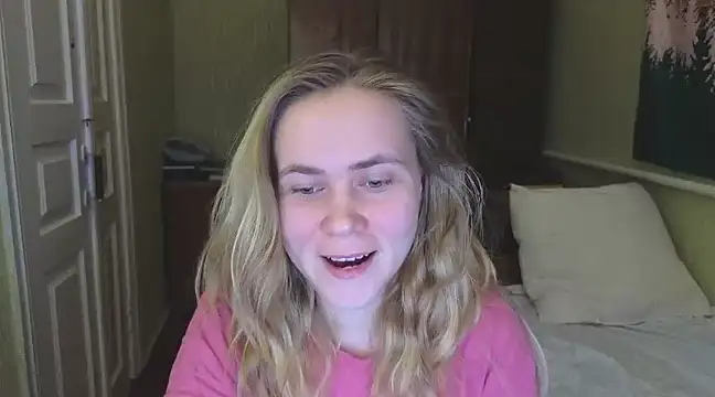 Snapshot of Riley_Roo chatting on February 2025 05:05:02 PM Riley Roo online show from February 2025 05:05:02 PM