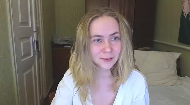 Snapshot of Riley_Roo chatting on February 2025 04:56:02 PM Riley Roo online show from February 2025 04:56:02 PM