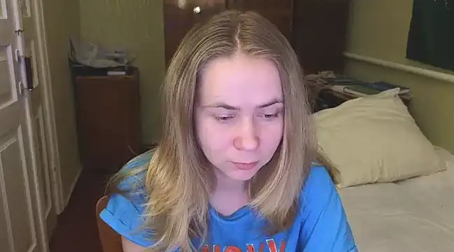 Snapshot of Riley_Roo chatting on February 2025 05:36:02 PM Riley Roo online show from February 2025 05:36:02 PM