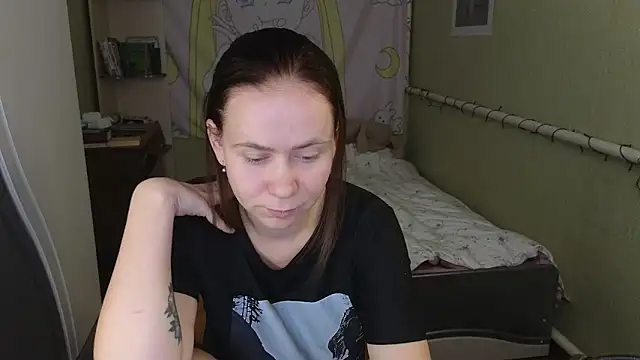 Snapshot of Riley_Roo chatting on October 2025 09:28:02 AM Riley Roo online show from October 2025 09:28:02 AM