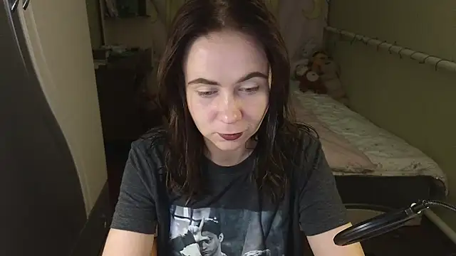 Snapshot of Riley_Roo chatting on October 2025 03:33:02 PM Riley Roo online show from October 2025 03:33:02 PM