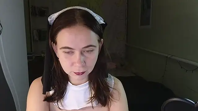 Snapshot of Riley_Roo chatting on October 2025 05:03:01 PM Riley Roo online show from October 2025 05:03:01 PM