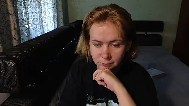 Snapshot of Riley_Roo chatting on July 2026 06:47:02 AM Riley Roo online show from July 2026 06:47:02 AM