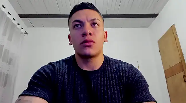 Snapshot of aquiles_51 chatting on December 2024 02:36:01 AM aquiles 51 online show from December 2024 02:36:01 AM