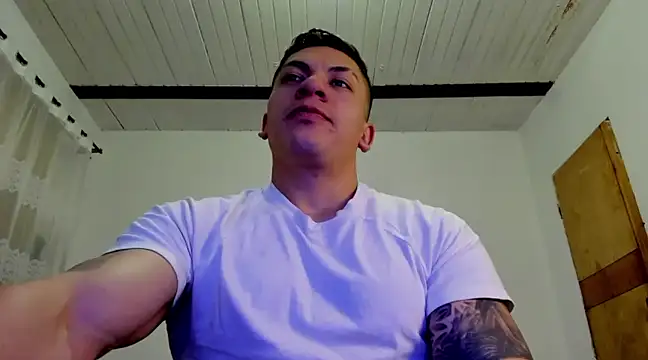 Snapshot of aquiles_51 chatting on January 2025 11:59:02 PM aquiles 51 online show from January 2025 11:59:02 PM