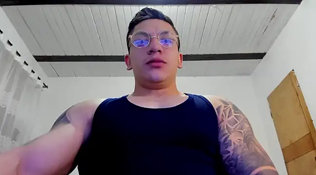Snapshot of aquiles_51 chatting on January 2025 12:17:02 AM aquiles 51 online show from January 2025 12:17:02 AM