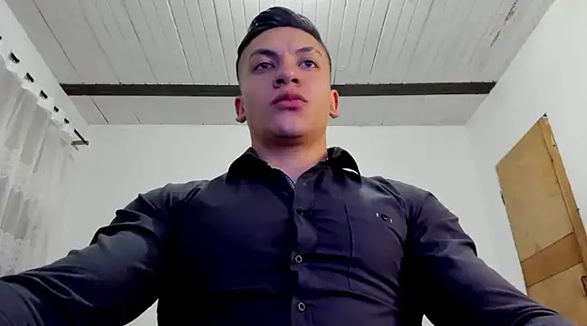 Snapshot of aquiles_51 chatting on January 2025 11:32:02 PM aquiles 51 online show from January 2025 11:32:02 PM