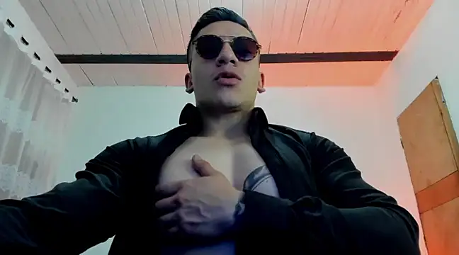 Snapshot of aquiles_51 chatting on January 2025 02:09:01 AM aquiles 51 online show from January 2025 02:09:01 AM