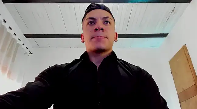 Snapshot of aquiles_51 chatting on February 2025 10:45:01 PM aquiles 51 online show from February 2025 10:45:01 PM