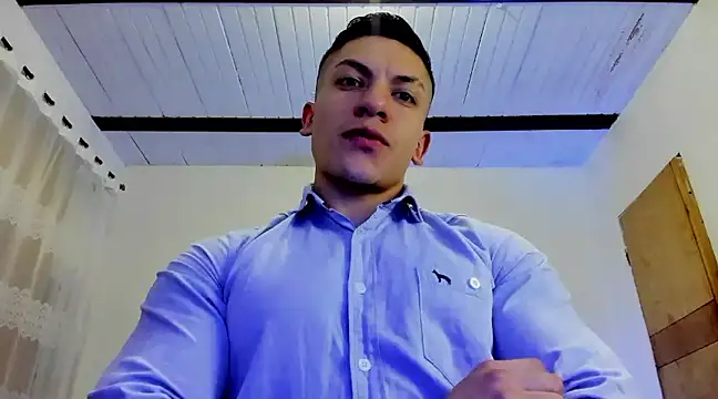 Snapshot of aquiles_51 chatting on February 2025 12:05:01 AM aquiles 51 online show from February 2025 12:05:01 AM