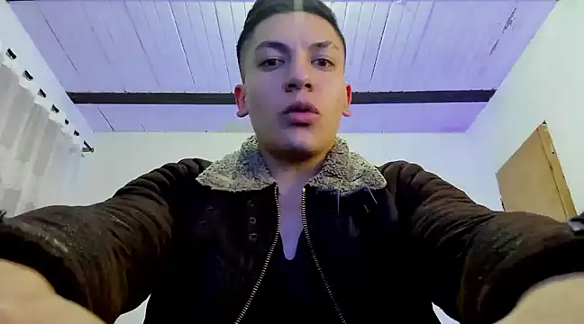 Snapshot of aquiles_51 chatting on February 2025 12:51:02 AM aquiles 51 online show from February 2025 12:51:02 AM