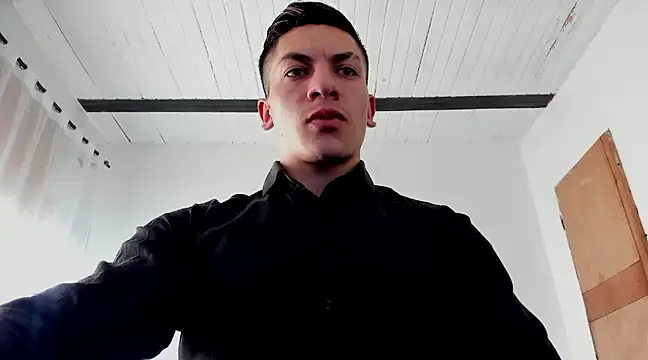 Snapshot of aquiles_51 chatting on February 2025 08:33:02 PM aquiles 51 online show from February 2025 08:33:02 PM
