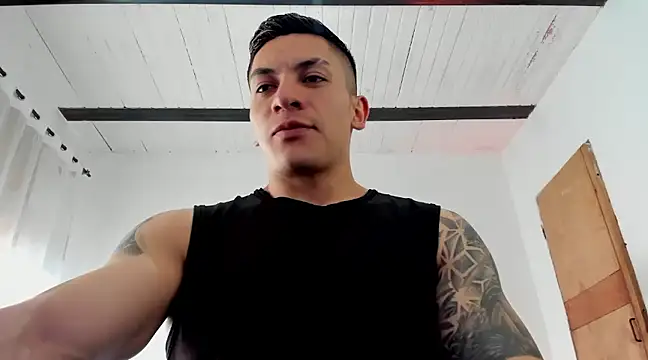 Snapshot of aquiles_51 chatting on March 2025 09:05:02 PM aquiles 51 online show from March 2025 09:05:02 PM