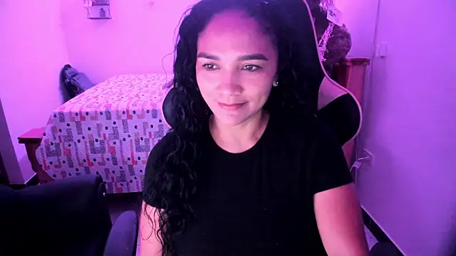 rayza mature 154 online show from November 2025 07:15:01 PM