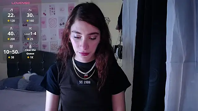 IsaBaileys  online show from April 2026 03:06:01 AM