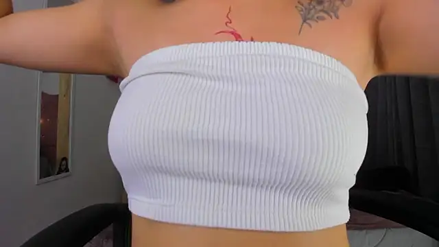 saralolo420 online show from December 2024 11:07:02 PM