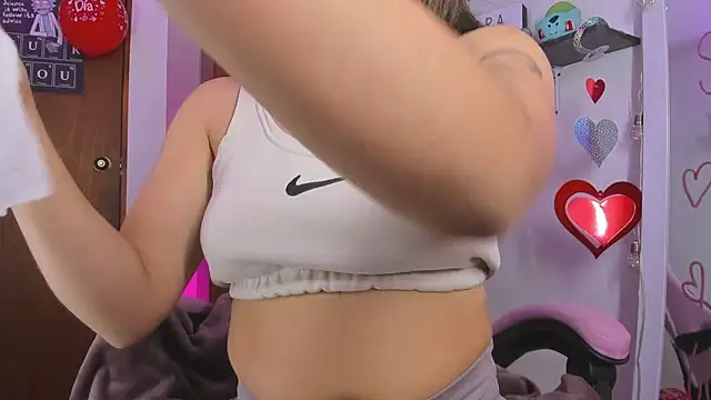 saralolo420 online show from February 2025 01:51:01 AM