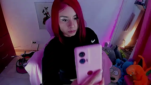 saralolo420 online show from April 2026 11:27:01 PM