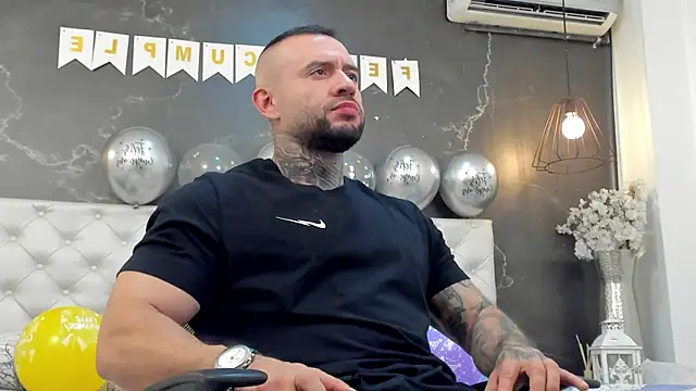 BruceDallas online show from December 2024 03:07:02 AM