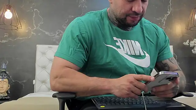 BruceDallas online show from January 2025 11:02:01 PM