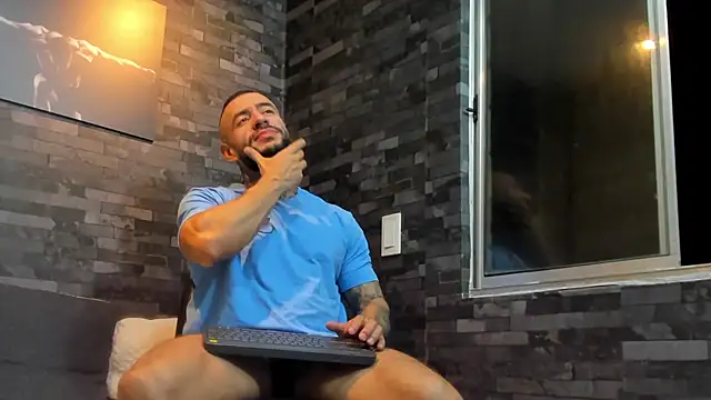 BruceDallas online show from September 2025 01:18:02 AM