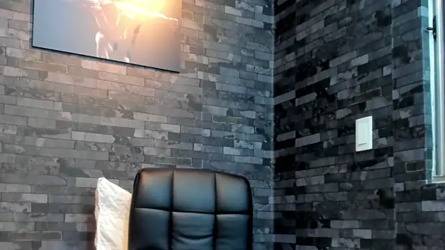 BruceDallas online show from March 2026 01:33:02 AM