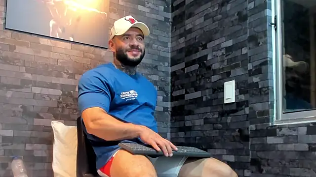 BruceDallas online show from March 2026 12:03:01 AM