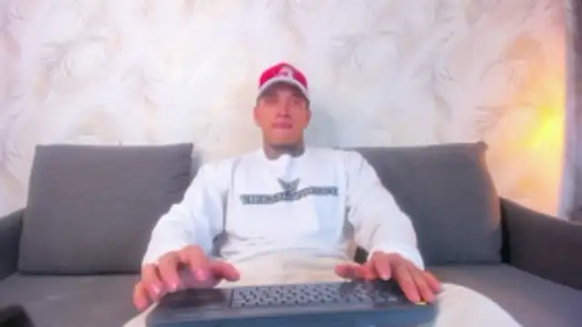 Stiven collins online show from February 2026 09:30:02 PM