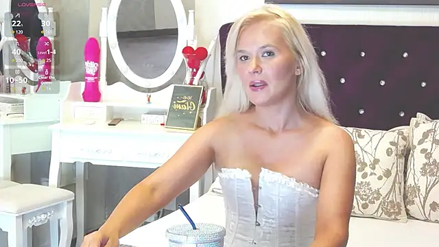 LilyFord online show from July 2026 07:27:02 PM