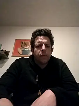 Knuffelstaaf123 online show from March 2025 01:09:02 AM