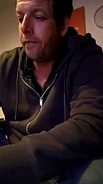 Knuffelstaaf123 online show from April 2026 08:22:01 PM