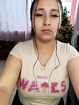 Snapshot of Cute_Penelope chatting on December 2024 12:11:01 PM Cute Penelope online show from December 2024 12:11:01 PM