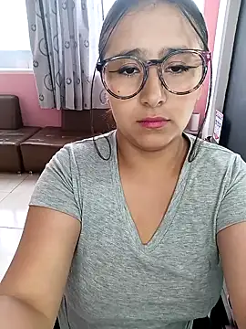 Snapshot of Cute_Penelope chatting on February 2025 12:11:02 PM Cute Penelope online show from February 2025 12:11:02 PM