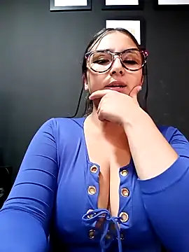 Snapshot of Cute_Penelope chatting on March 2025 06:11:02 PM Cute Penelope online show from March 2025 06:11:02 PM