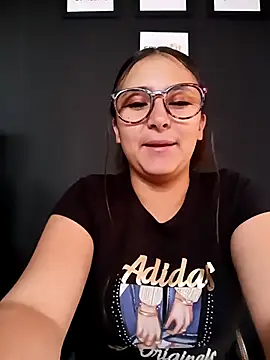 Snapshot of Cute_Penelope chatting on March 2025 12:09:02 PM Cute Penelope online show from March 2025 12:09:02 PM