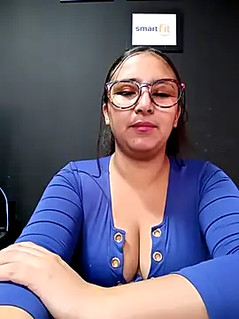 Snapshot of Cute_Penelope chatting on March 2025 12:04:02 PM Cute Penelope online show from March 2025 12:04:02 PM