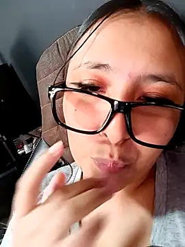 Snapshot of Cute_Penelope chatting on March 2025 03:09:01 PM Cute Penelope online show from March 2025 03:09:01 PM