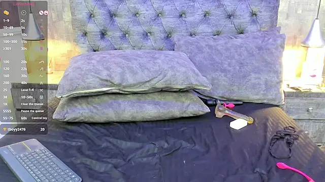 Honey-420- online show from December 2025 02:26:01 PM