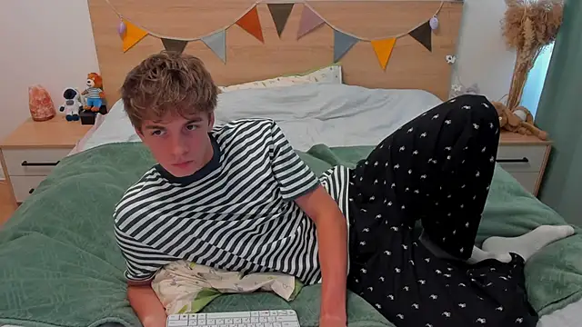 Fandi 777 online show from April 2026 07:33:01 AM