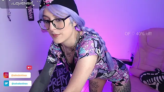 Snapshot of selvalentinex chatting on November 2025 01:05:02 AM selvalentinex online show from November 2025 01:05:02 AM