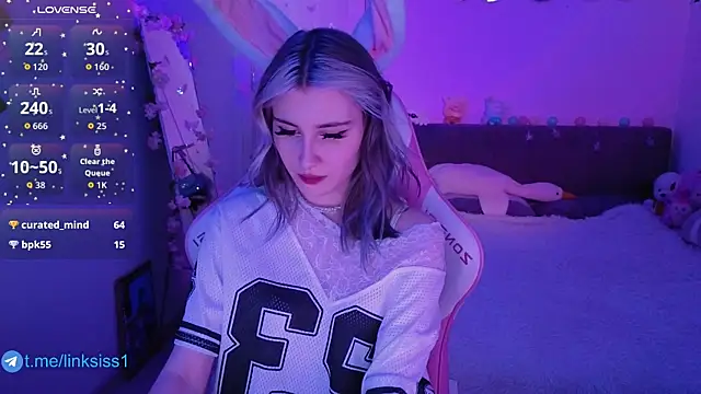 twicewetgirl online show from April 2026 02:40:02 PM