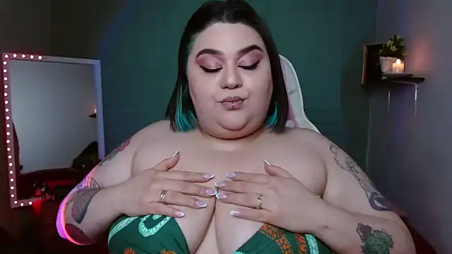 tiffany laurens online show from December 2024 04:54:02 AM