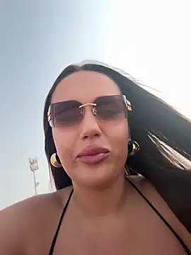 Snapshot of Syka0001 chatting on November 2025 10:48:02 AM Syka0001 online show from November 2025 10:48:02 AM