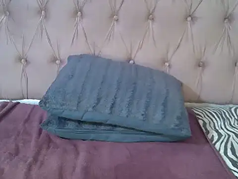 SweetMellowX1 online show from February 2025 09:31:01 PM